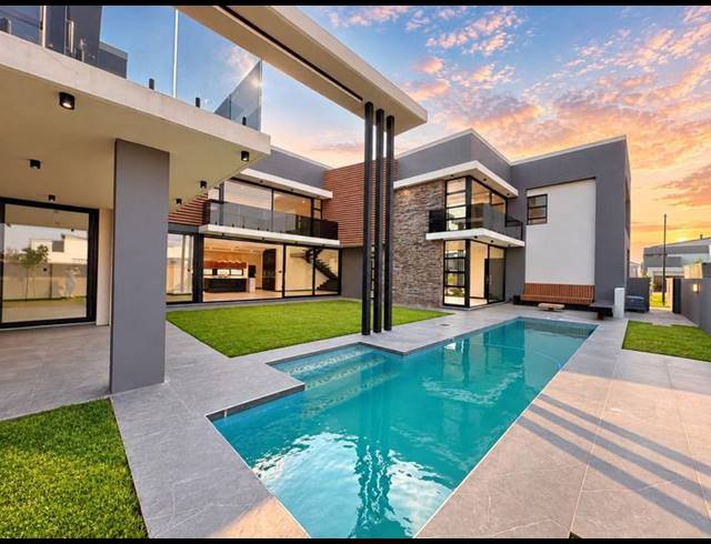 5 BEDROOM HOUSE FOR SALE IN MIDSTREAM HEIGHTS